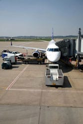 Pittsburgh airport plane